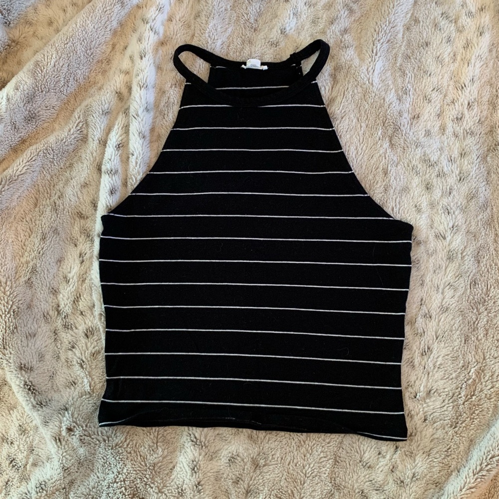 ⭐️ Garage crop tank top
